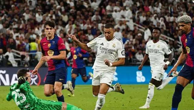 姆巴佩的吃饼踢法引发争议：成效不佳是否应该受到指责？